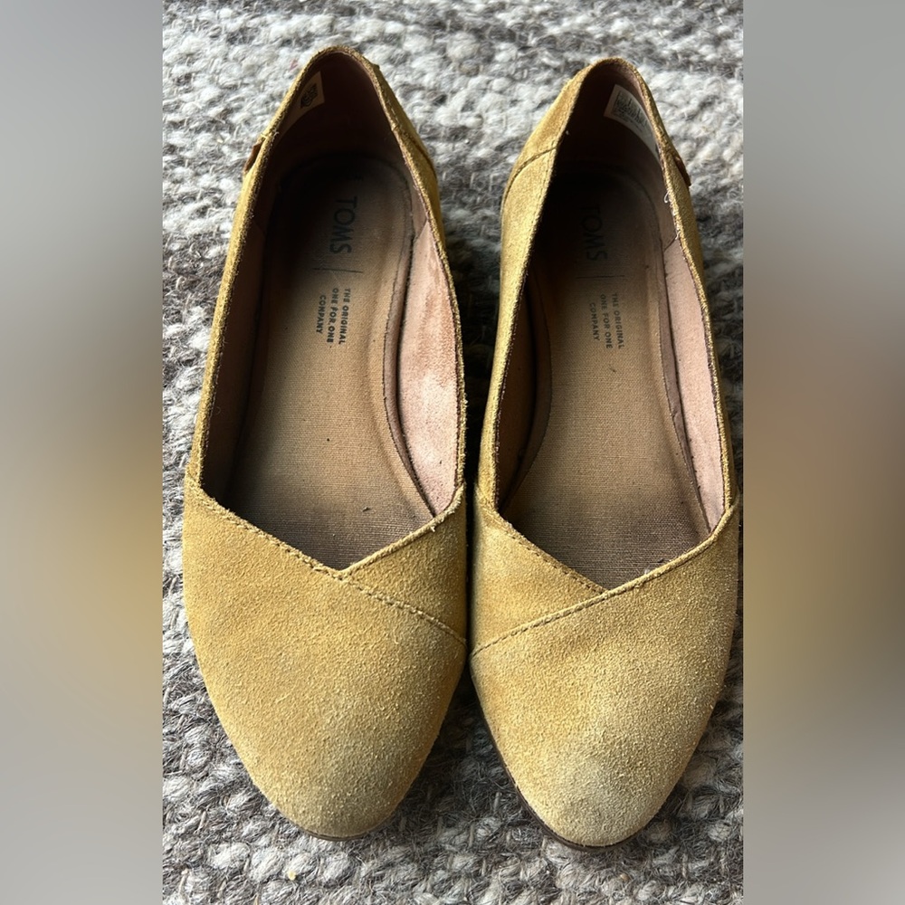 Toms Yellow Suede Flats Classic Slip-On